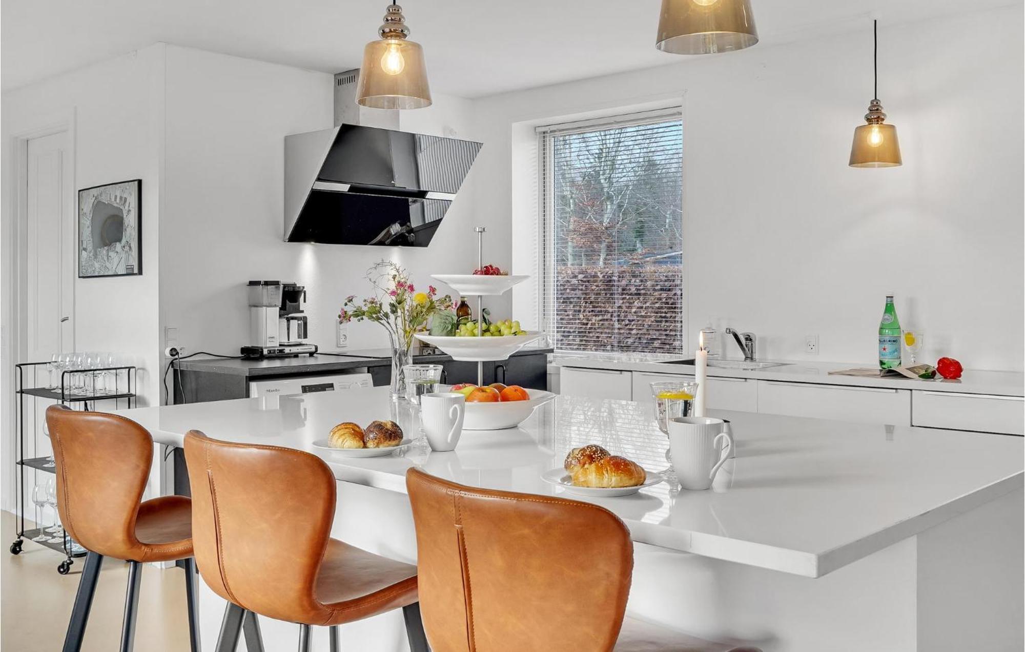 Gorgeous Home In Sunds With Kitchen المظهر الخارجي الصورة