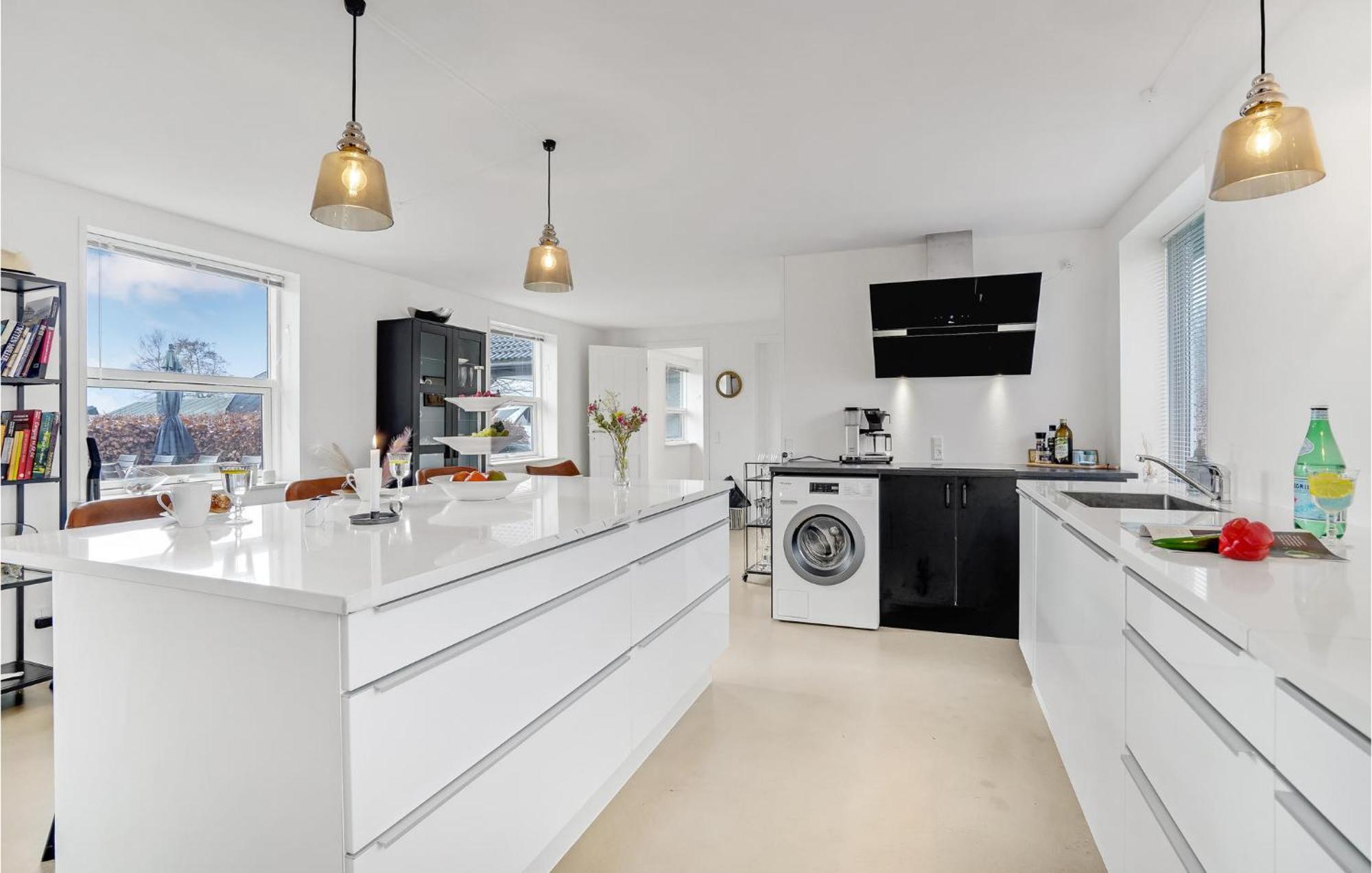 Gorgeous Home In Sunds With Kitchen المظهر الخارجي الصورة